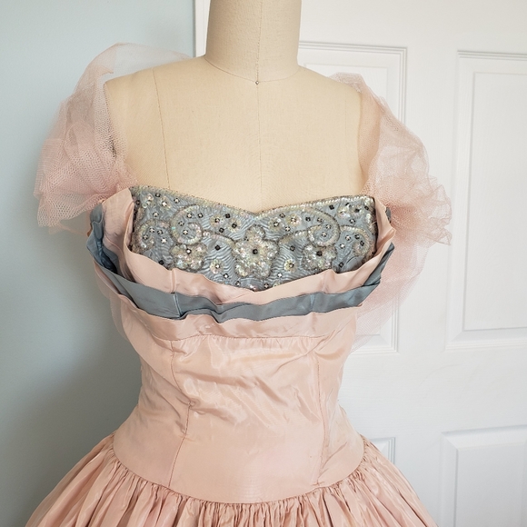 1950's Pink Ballgown, S - Picture 2 of 16